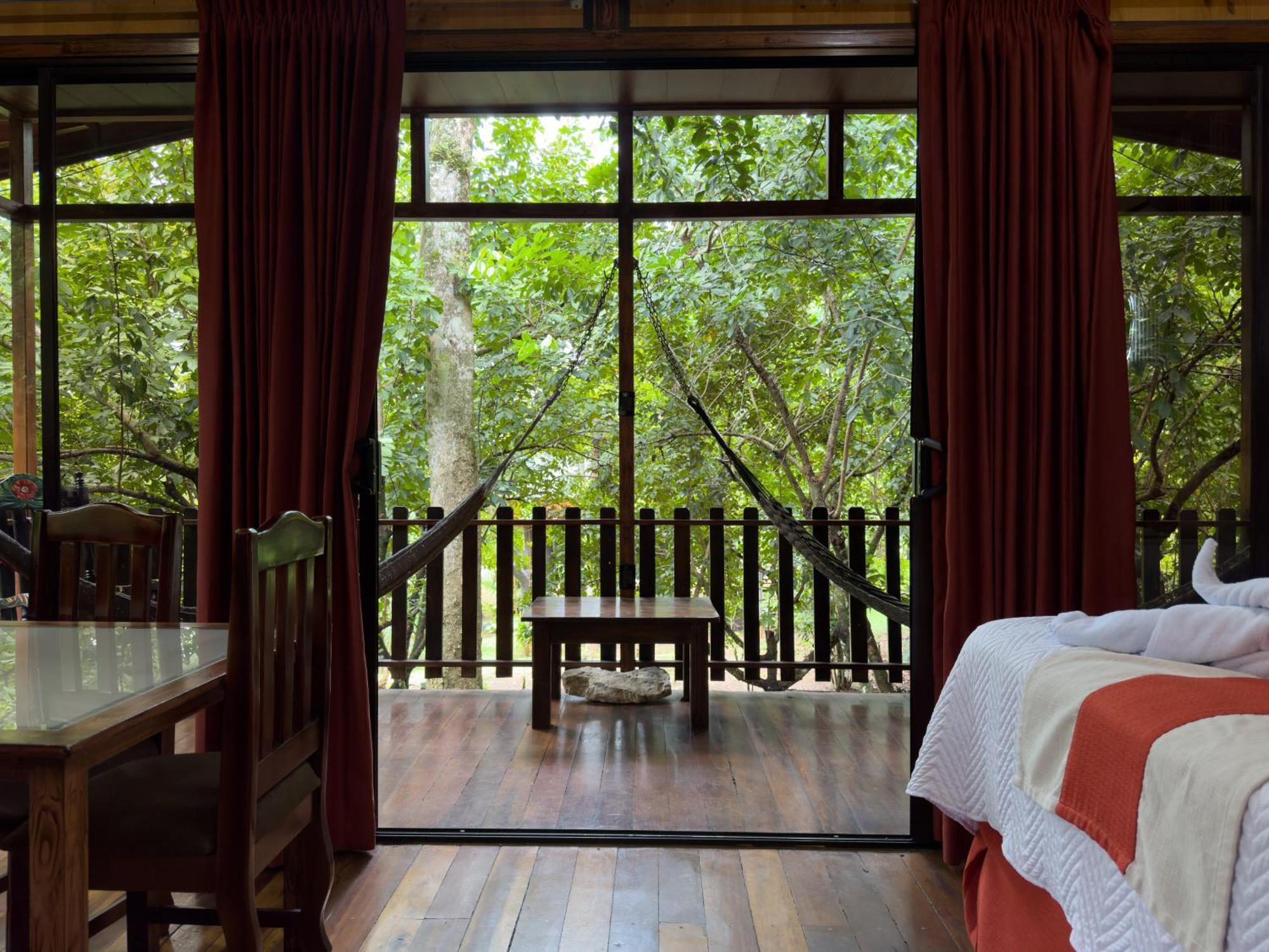 Hotel Heliconias Nature & Hot Springs