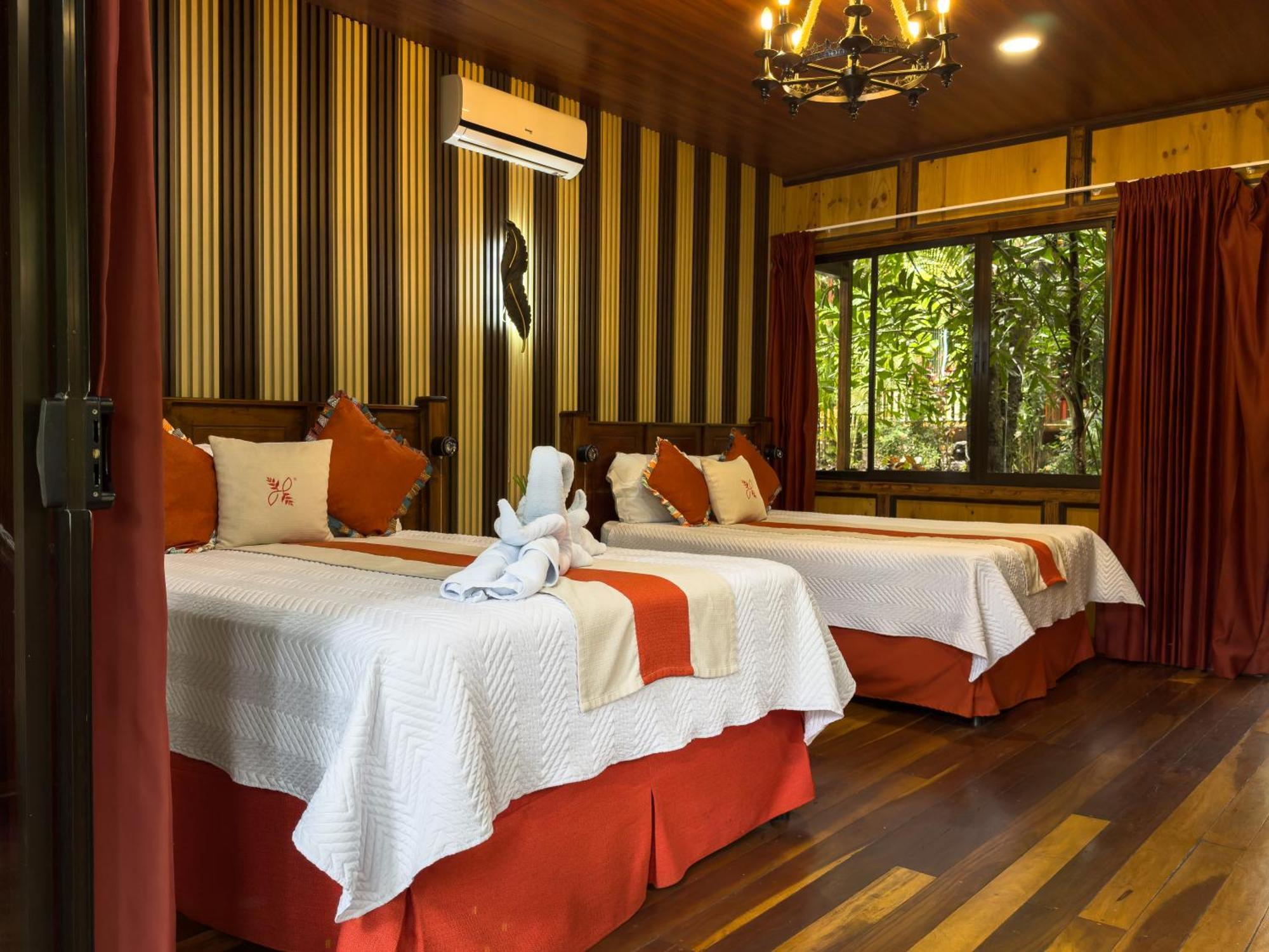 Heliconias Nature & Hot Springs Hotel 4*