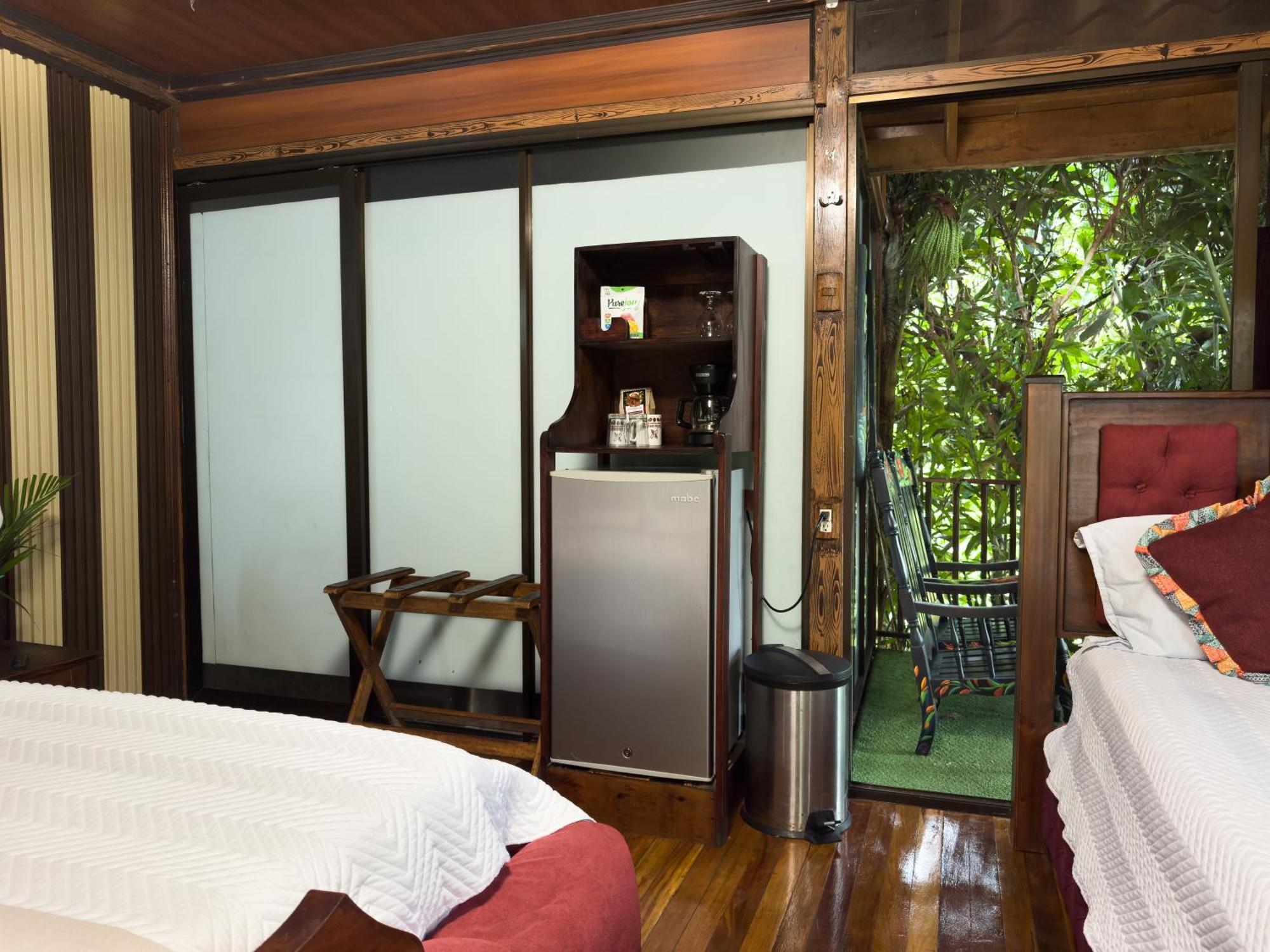 Heliconias Nature & Hot Springs