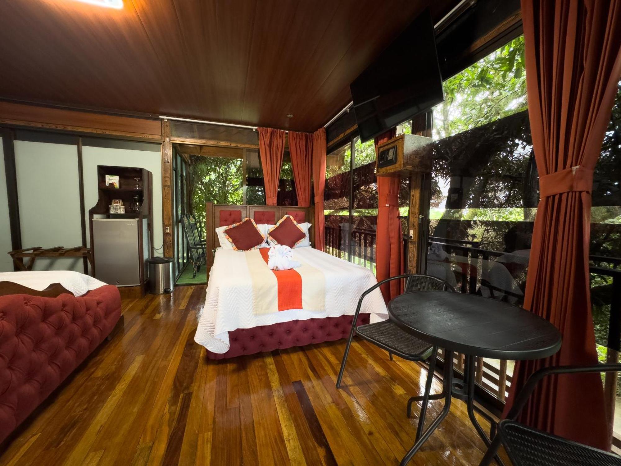 Heliconias Nature & Hot Springs Hotel La Fortuna